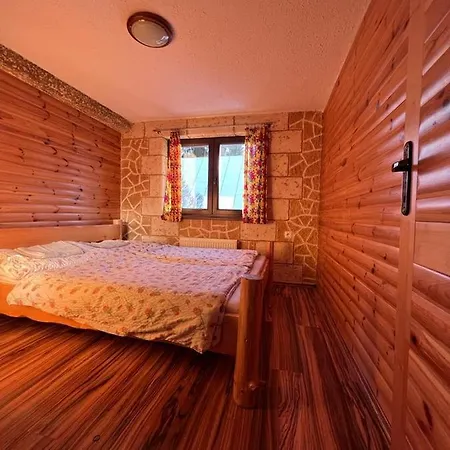 Janosikova Chata Orava Наместово